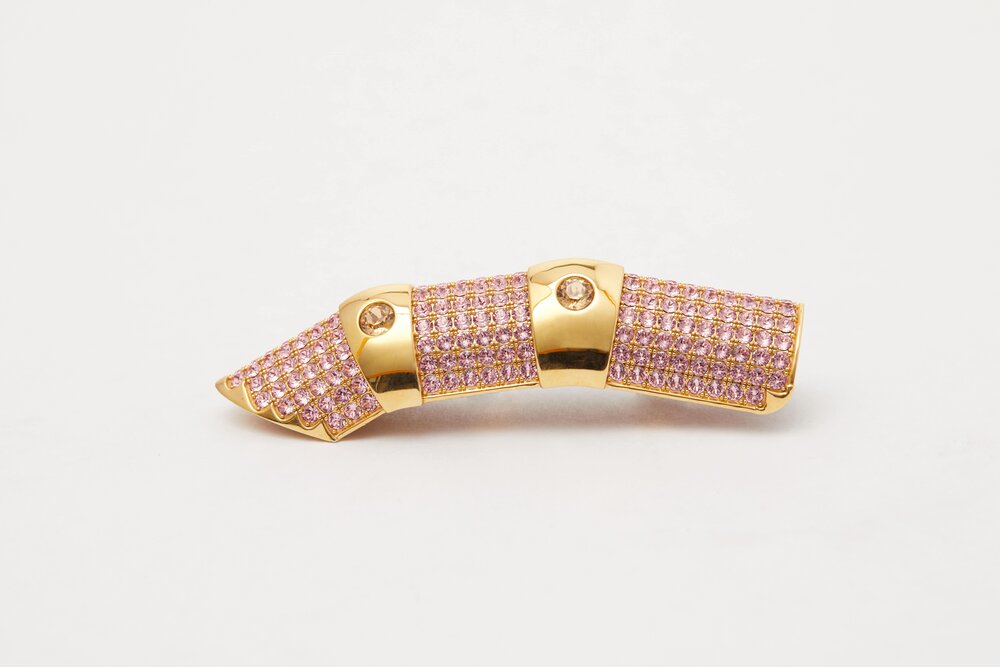 Bea Åkerlund x Klarna Knight Finger    Material : Gold Vermeil, Solid 925 Sterling Silver Plated with 18ct Gold   Stones : 246 Rose Pink 0.13ct and 4 Crystal 1.0ct Cubic Zirconia Stones in Pavé Settings